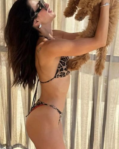 Nesrin Cavadzade seksi ifşa fotoğrafı 883