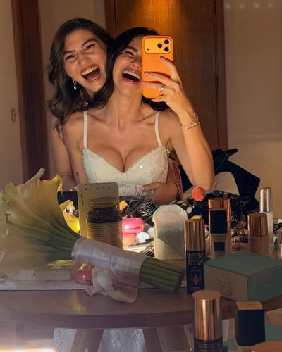 Nesrin Cavadzade seksi ifşa fotoğrafı 894
