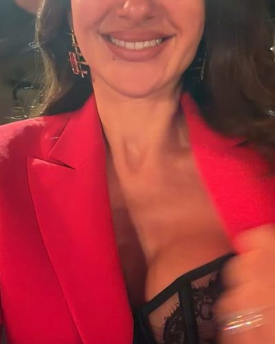 Nesrin Cavadzade seksi ifşa fotoğrafı 21