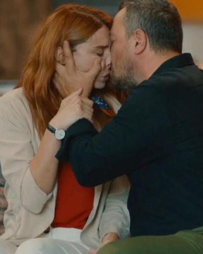 Nur Fettahoğlu seksi ifşa fotoğrafı 4 — Babil (2020)
