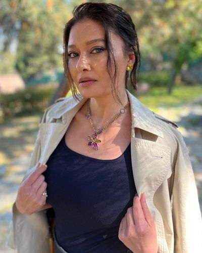 Nurgül Yeşilçay seksi ifşa fotoğrafı 57700