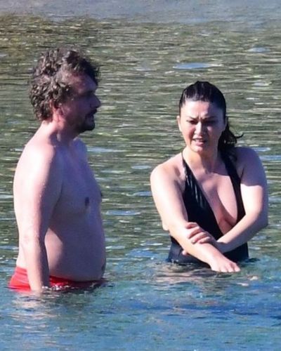 Nurgül Yeşilçay seksi ifşa fotoğrafı 57563