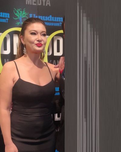 Nurgül Yeşilçay seksi ifşa fotoğrafı 57555