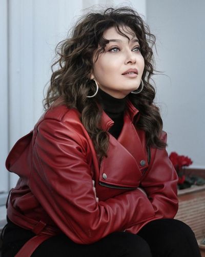 Nurgül Yeşilçay seksi ifşa fotoğrafı 57552