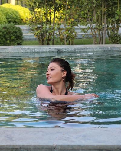 Nurgül Yeşilçay seksi ifşa fotoğrafı 337