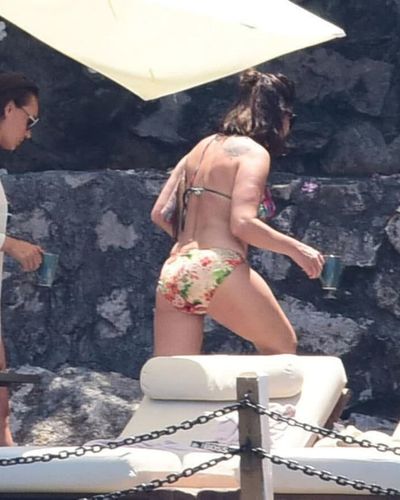 Nurgül Yeşilçay seksi ifşa fotoğrafı 348