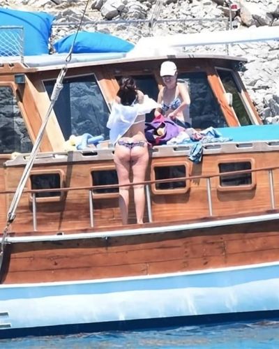 Nurgül Yeşilçay seksi ifşa fotoğrafı 353