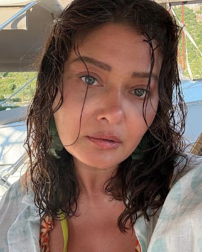 Nurgül Yeşilçay seksi ifşa fotoğrafı 460