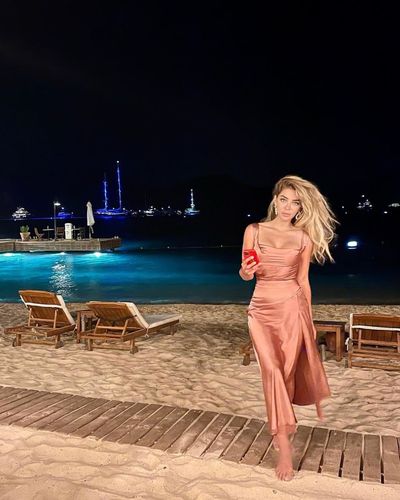 Öykü Çelik seksi ifşa fotoğrafı 1