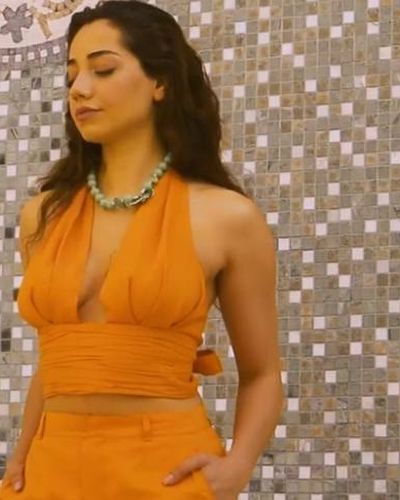 Özge Özacar seksi ifşa fotoğrafı 4 — Özge Özacar Sexy Photoshoot For 'all' Magazine (2022)