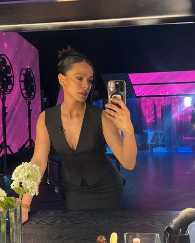Özge Özpirinççi seksi ifşa fotoğrafı 91
