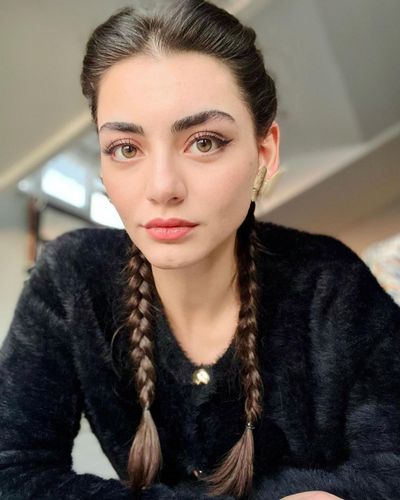 Özge Törer seksi ifşa fotoğrafı 103