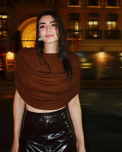 Özge Törer seksi ifşa fotoğrafı 11