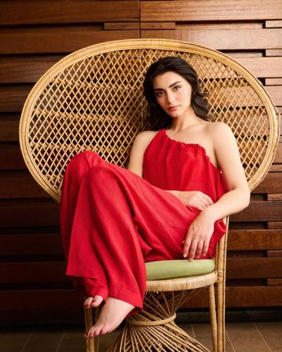 Özge Törer seksi ifşa fotoğrafı 52