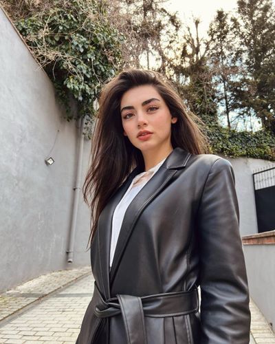 Özge Törer seksi ifşa fotoğrafı 87