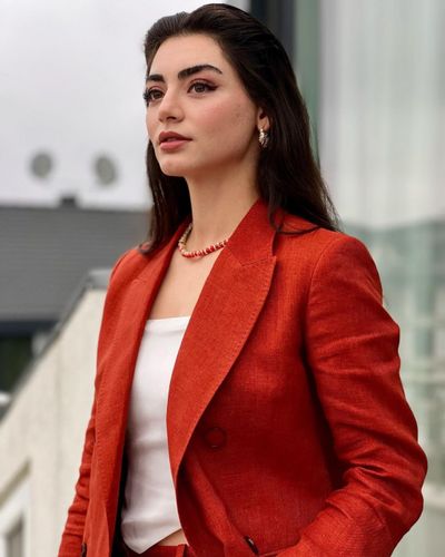 Özge Törer seksi ifşa fotoğrafı 93