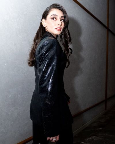 Özge Törer seksi ifşa fotoğrafı 9
