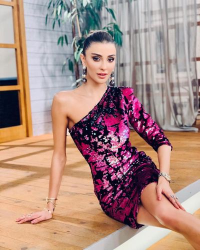 Özge Ulusoy seksi ifşa fotoğrafı 114