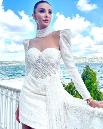 Özge Ulusoy seksi ifşa fotoğrafı 5