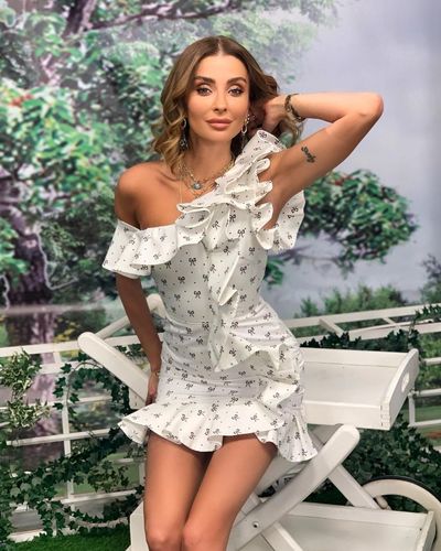 Özge Ulusoy seksi ifşa fotoğrafı 87