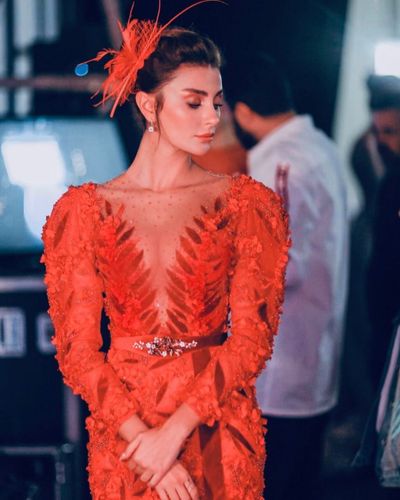 Özge Ulusoy seksi ifşa fotoğrafı 95