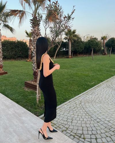 Özge Yağız seksi ifşa fotoğrafı 12