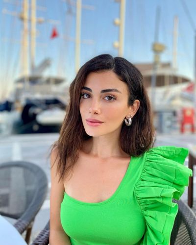 Özge Yağız seksi ifşa fotoğrafı 25360