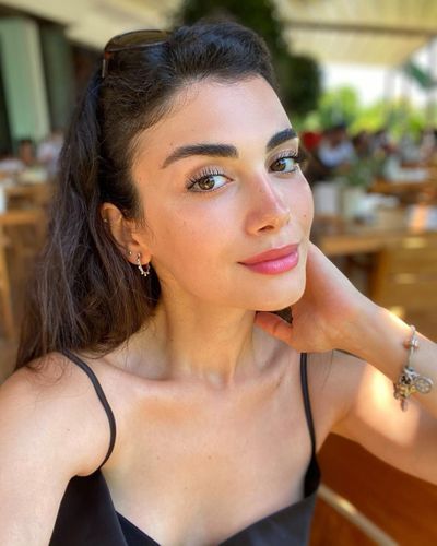 Özge Yağız seksi ifşa fotoğrafı 25345