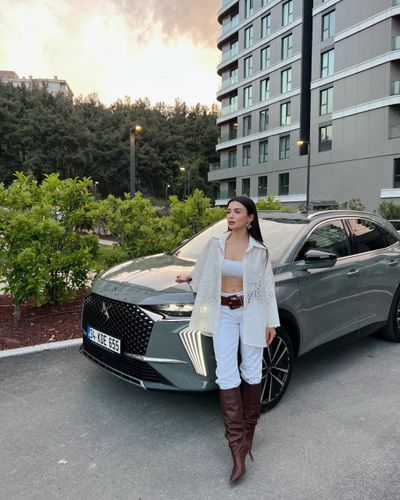 Özge Yağız seksi ifşa fotoğrafı 17