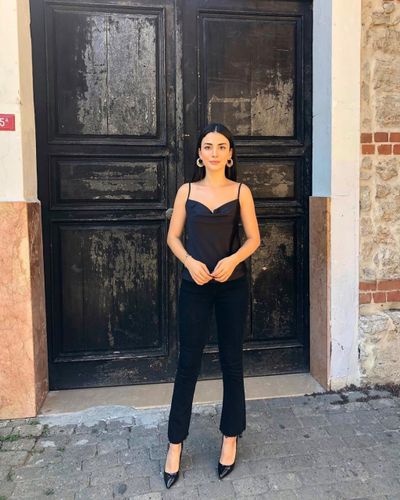 Özge Yağız seksi ifşa fotoğrafı 25325
