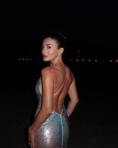Özge Yağız seksi ifşa fotoğrafı 1