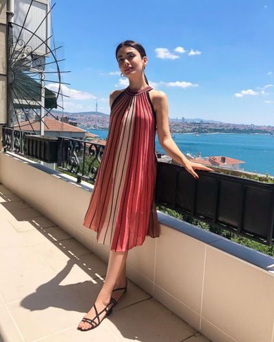 Özge Yağız seksi ifşa fotoğrafı 204
