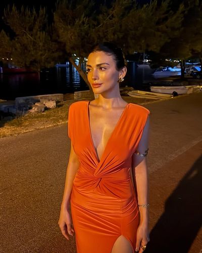 Özge Yağız seksi ifşa fotoğrafı 218