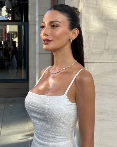 Özge Yağız seksi ifşa fotoğrafı 268