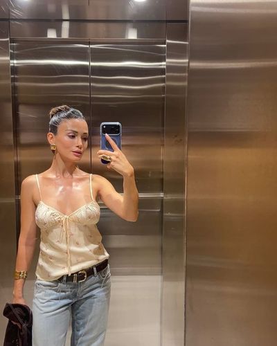 Özge Yağız seksi ifşa fotoğrafı 260