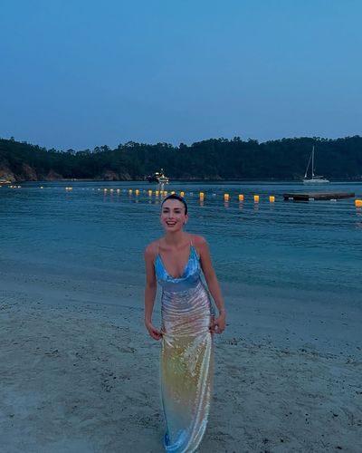 Özge Yağız seksi ifşa fotoğrafı 3