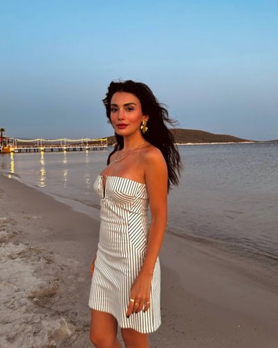 Özge Yağız seksi ifşa fotoğrafı 78