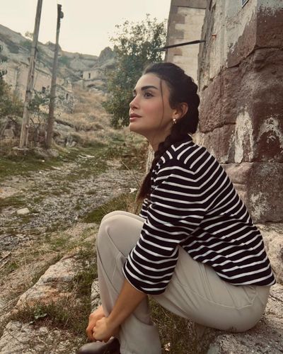 Özge Yağız seksi ifşa fotoğrafı 94
