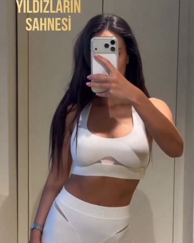 Özgü Kaya seksi ifşa fotoğrafı 429