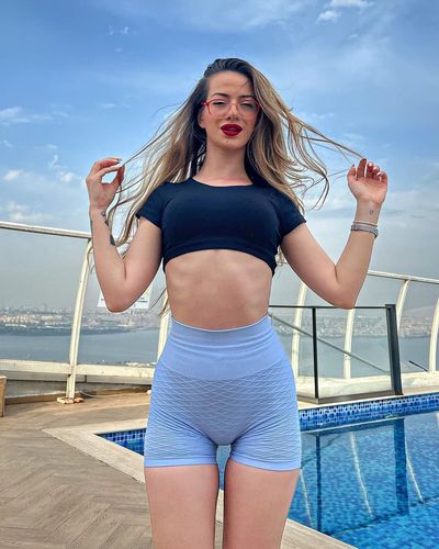 Öznur Güven seksi ifşa fotoğrafı 24760