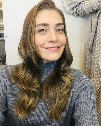 Öznur Serçeler seksi ifşa fotoğrafı 24422