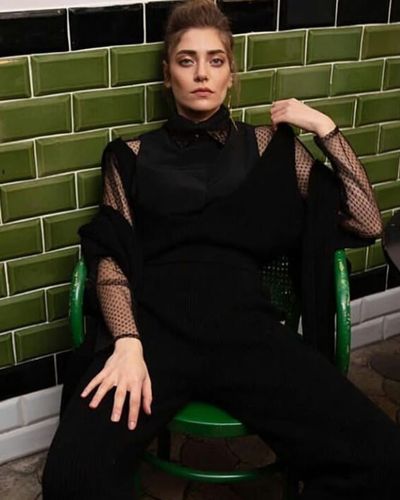 Öznur Serçeler seksi ifşa fotoğrafı 24379