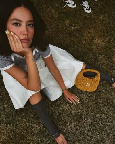 Pelin Akil seksi ifşa fotoğrafı 57281
