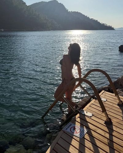 Pelin Akil seksi ifşa fotoğrafı 1111