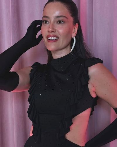 Pelin Akil seksi ifşa fotoğrafı 1130