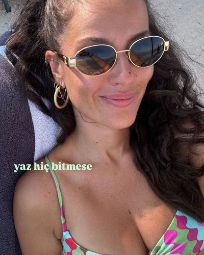 Pelin Akil seksi ifşa fotoğrafı 1156
