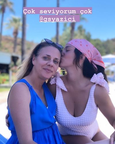 Pelin Akil seksi ifşa fotoğrafı 1240