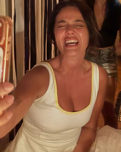 Pelin Akil seksi ifşa fotoğrafı 1245
