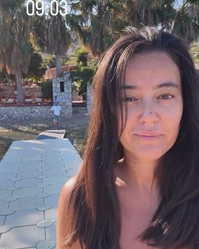 Pelin Akil seksi ifşa fotoğrafı 1263