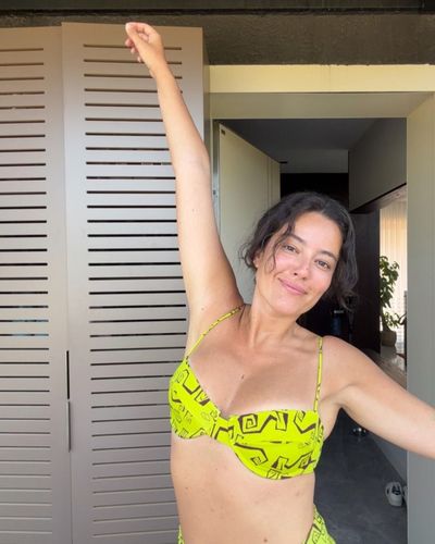 Pelin Akil seksi ifşa fotoğrafı 1285